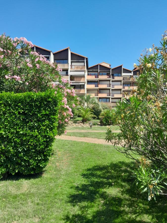 Апартаменты Joli 2 Pieces Sur Le Port Avec Piscine, Terrasse, Parking Капбретон Экстерьер фото